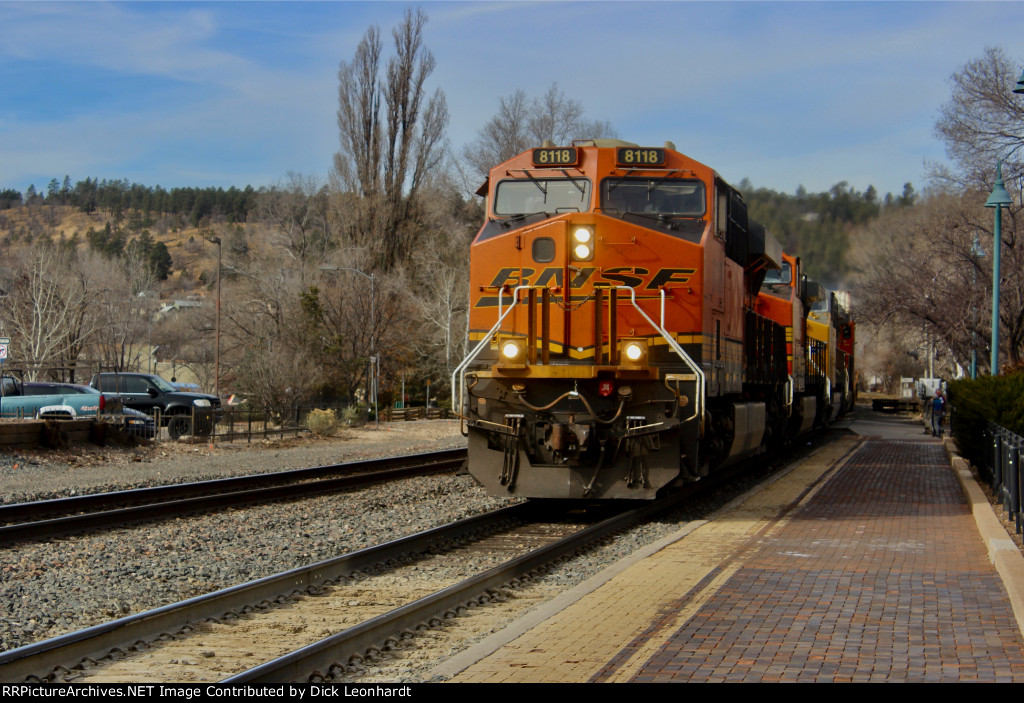 BNSF 8118